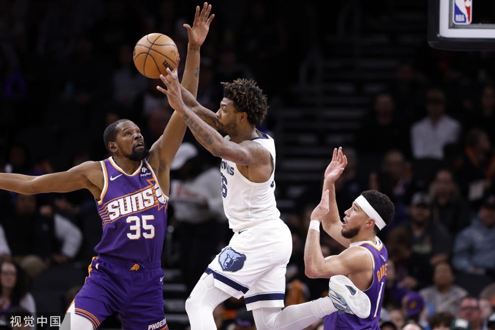 归功于他个 归功于他个